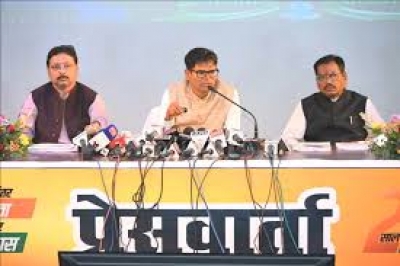 &ldquo;ऋणमुक्त संस्थान, निवेश-अनुकूल नवा रायपुर और किफायती आवास की नई क्रांति&mdash;आवास एवं पर्यावरण विभाग की दो साल की ऐतिहासिक उपलब्धियां&rdquo;