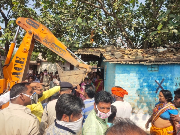 ठगड़ा बांध सौंदर्य़ीकरण के लिए अतिक्रमण हटाने की कार्यवाही छठ पर्व तक रुकी