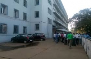 भिलाई इस्पात संयंत्र में हिन्दी में कार्य करने का काम केवल भाषणों और कार्यक्रमों तक है सीमित  लिखा पढ़ी का अधिकांश कार्य हो रहा है अंग्रेजी में