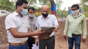 महिलाओं को आत्मनिर्भर बनाने प्रयास ,केवल खाद ही नहीं प्लानिंग कर करे कार्य : दुबे