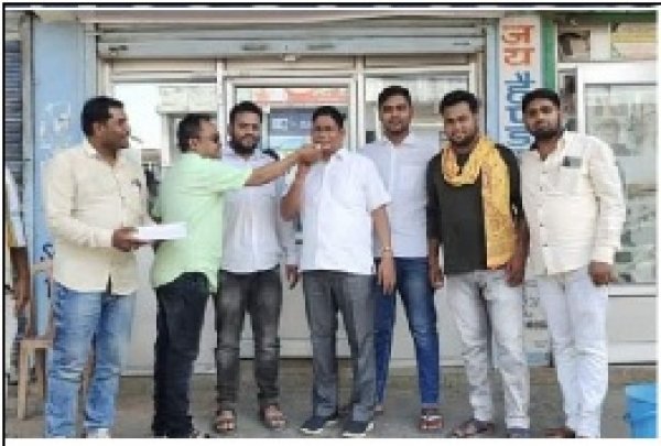 सारँगढ़ कांग्रेस ने अतिशबाजी व मिठाई बांटकर खुशी जाहिर किया ,कहा कि भूपेश है तो भरोसा है