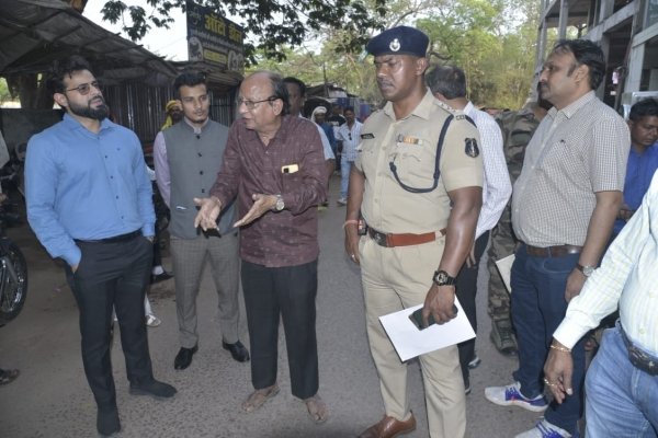 दुर्ग-भिलाई में जिन सड़कों पर हो रही अधिक दुर्घटनाएं, वहां होंगे तकनीकी सुधार: कलेक्टर दुर्ग