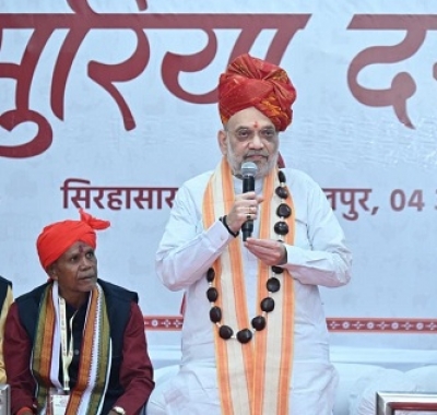 मुरिया दरबार में शामिल हुए केंद्रीय गृह मंत्री अमित शाह, मांझी-चालकी से किया सीधा संवाद