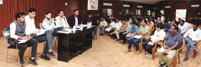 कलेक्टर श्री सिंह ने निर्वाचक नामावलियों की विशेष गहन पुनरीक्षण कार्य की समीक्षा की, बीएलओ घर-घर जाकर गणना पत्रक करें संग्रहण