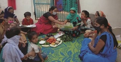 कम वजन के नवजात शिशुओं के बेहतर स्वास्थ्य के लिए कंगारू मदर केयर देने की समझाइश