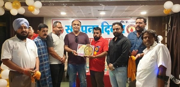रक्तदाता सम्मान समारोह में नवदृष्टि फाउण्डेशन के सदस्य हुए सम्मानित