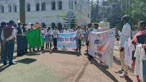 जशपुरनगर : कलेक्टर और पुलिस अधीक्षक ने आज रोको अउ टोको टीम को हरी झण्डी दिखाकर रवाना किया
