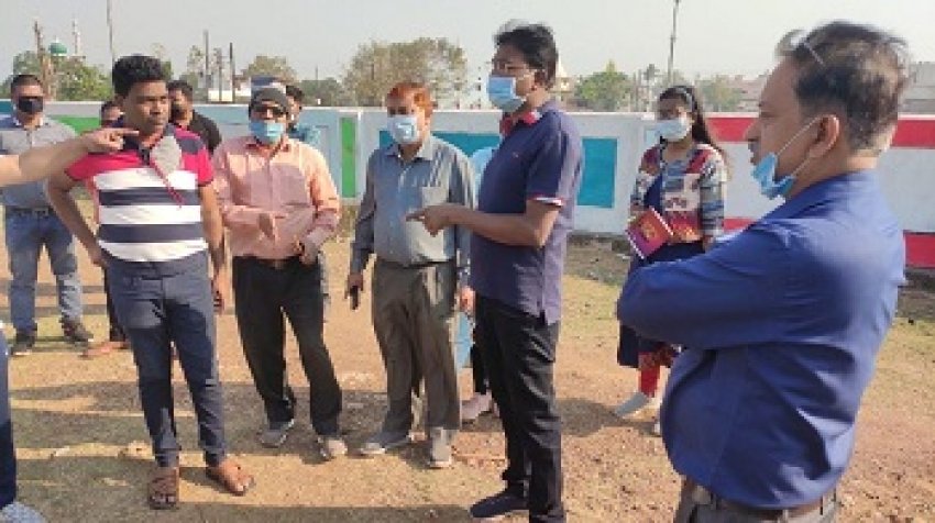 रूआबांधा शौचालय ठेकेदार पर 5000 जुर्माना ,हिंद नगर तालाब में गंदा पानी जाने से रोकने बनेगा प्लान