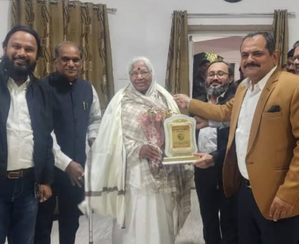 “ओहदा नहीं, व्यक्तित्व बड़ी बात… पूर्व CJI की माता डॉ. कमल रामकृष्ण गंवई की सरलता ने जीता दिल”