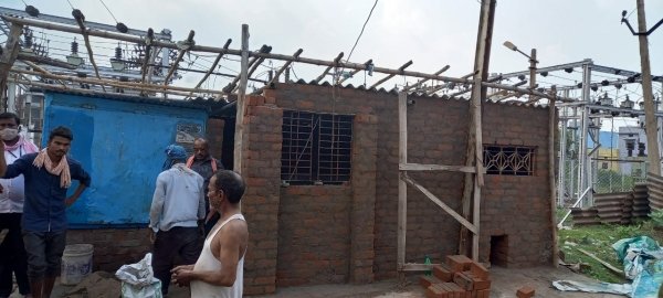 हाउसिंग बोर्ड बिजली ऑफिस के पास शासकीय जमीन पर कर रहा था अवैध कब्जा, निगम ने किया बेदखल