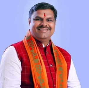 दुर्ग विधानसभा के इतिहास में गूंजा गजेंद्र यादव का नाम — जनता से जुड़ाव और बढ़ते वर्चस्व ने उन्हें बनाया प्रदेश की राजनीति का मजबूत चेहरा