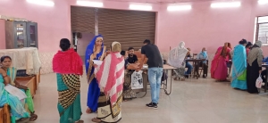 शासन की योजनाओं का लाभ लेने शिविर में पहुंच रहे हितग्राही, जन कल्याणकारी शिविर में हो रहे हैं लाभान्वित