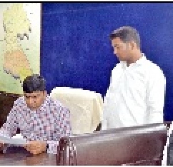कलेक्टोरेट में आयोजित जनदर्शन कार्यक्रम में सुनी गई आमजनों की समस्याएं