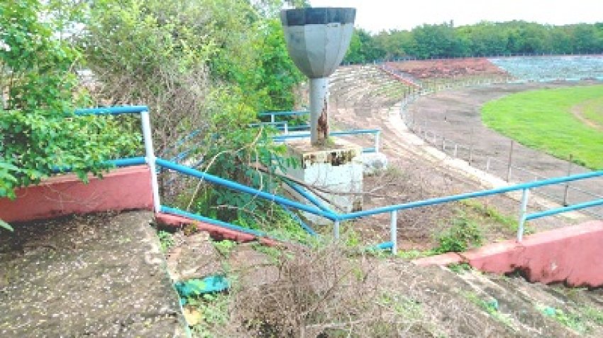 बीएसपी प्रबंधन की उदासीनता से जयंती स्टेडियम का नही हो रहा है रख-रखाव