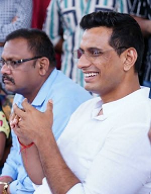 20 लाख की लागत से खुर्सीपार के सार्वजनिक मंगल भवन में होगी प्रकाश व्यवस्था : विधायक यादव