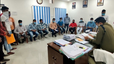 दुर्ग NSUI ने जिला चिकित्सालय के अधिकारियों के मनमानी के खिलाफ खोला मोर्चा , कलेक्टर को दिया ज्ञापन