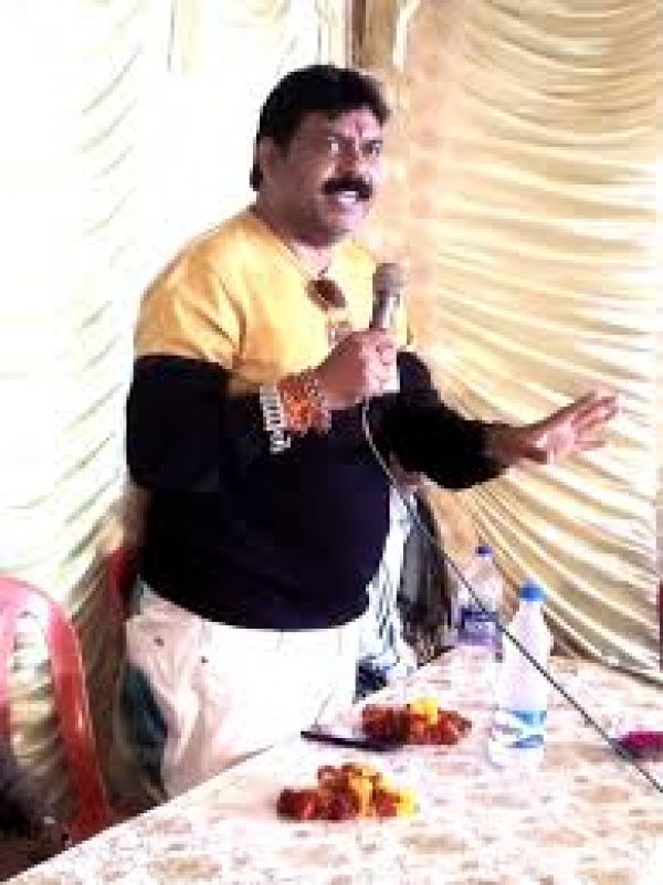 फूहड़ता पर बजरंग दल सख्त ,वेलेंटाइन डे मनाने वाले प्रेमी जोड़ों पर रखेगी नजर