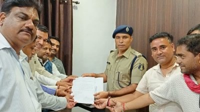 वैशाली नगर विधायक रिकेश सेन के खिलाफ पत्रकार हुए लामबद्ध ,पत्रकारों के खिलाफ अनगर्ल टिपण्णी से नाराज पत्रकारों ने की आईजी,एसपी से शिकायत