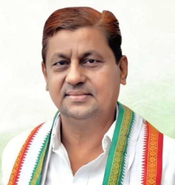 कैबिनेट मंत्री श्री अकबर के प्रयासों से  मिली सुतियापाट जलाशय पहुंच मार्ग निर्माण कार्य के लिए 4.86 करोड़ रूपए मंजूरी