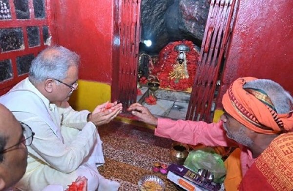 मुख्यमंत्री श्री भूपेश बघेल ने किया मरवाही से बिलासपुर संभाग में भेंट-मुलाक़ात का आग़ाज