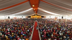 ॐ श्री हनुमते नमः! दिव्य हनुमंत कथा में उमड़ी भक्तों की भारी भक्तिमय धारा