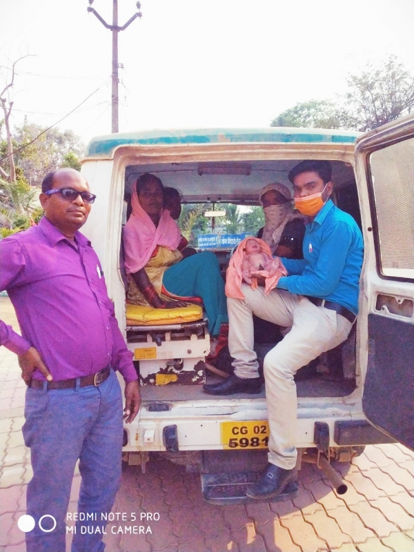 महतारी एक्सप्रेस में गूंजी किलकारी ।