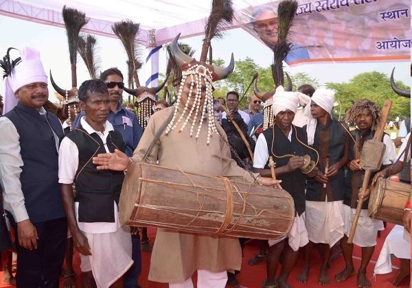 रायपुर : &lsquo;राष्ट्रीय आदिवासी नृत्य महोत्सव&lsquo;  : बैगा और माड़िया जनजाति के प्रमुख लोक नृत्य