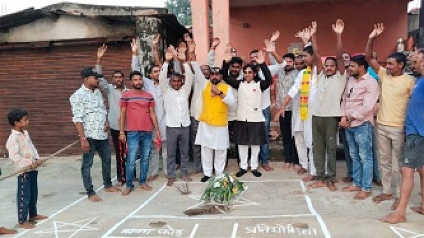 मलखंभ मटका फोड़ प्रतियोगिता में ओमप्रकाश धीवर लगातार तीसरी बार बने विजेता