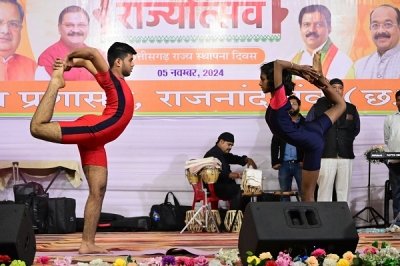 सुप्रसिद्ध भजन एवं गजल गायक श्री प्रभंजय चतुर्वेदी तथा बॉलीवुड की प्रख्यात प्लेबैक सिंगर ऐश्वर्य पंडित ने सुमधुर गीतों से बांधा समां