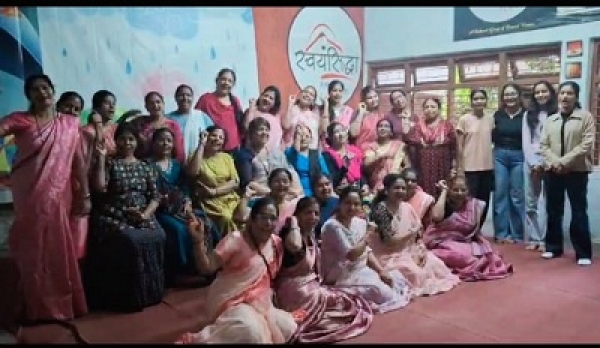 रिसाली को पालीथीन मुक्त करने  बांटे 500 कपड़े के थैले