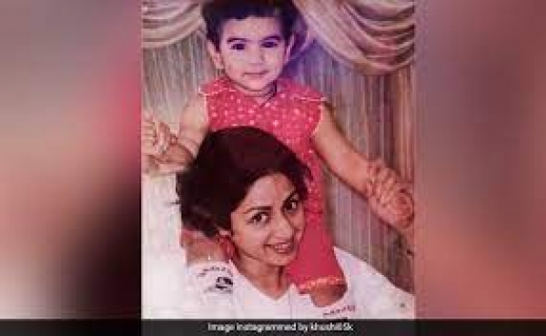 श्रीदेवी के साथ नजर आ रही ये क्यूट सी बच्ची अब दिखती है हद से ज्यादा ग्लैमरस, जल्द बॉलीवुड की इस बड़ी फिल्म में आएंगी नजर, आपने पहचाना ?
