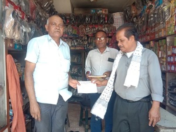 प्रतिबंधित प्लास्टिक एवं कचरा फैलाने वालों पर लगातार कार्यवाही, प्लास्टिक एवं झिल्ली पन्नी का कचरा फैलाते पाए जाने पर ले रहे जुर्माना