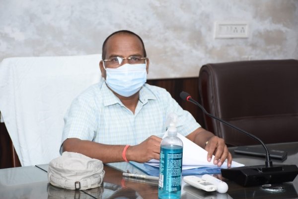 जिले के 17वें कलेक्टर के तौर पर पीएस एल्मा ने किया पदभार ग्रहण