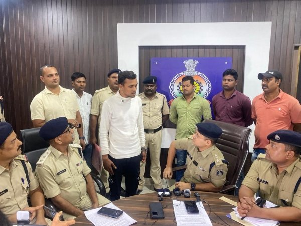 दुर्ग पुलिस ने सुलझाई ग्राम बोड़ेगाँव में हुये अंधे कत्ल की गुत्थी