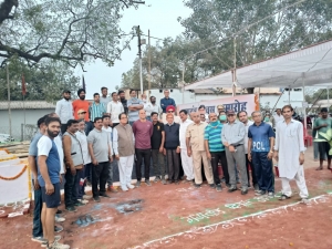 -गणतंत्र दिवस की परंपरा के मुताबिक इस बार भी हुआ आयोजन