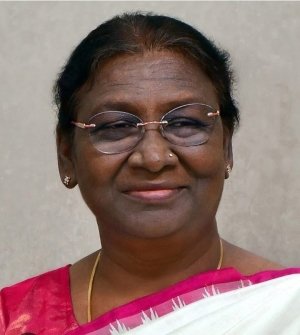 राष्ट्रपति द्रौपदी मुर्मू आज बस्तर प्रवास पर, मां दंतेश्वरी के करेंगी दर्शन