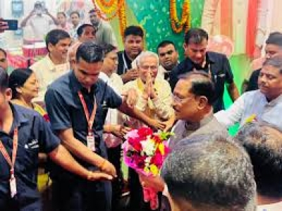 मुख्यमंत्री साय द्वारा ऊर्जा विभाग के मण्डप का अवलोकन