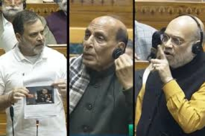 डोकलाम पर 'अप्रकाशित किताब&Oacute; से उठा संसद में तूफ़ान राहुल गांधी के दावे, सरकार की कड़ी आपत्ति; लोकसभा में हंगामे के बीच कार्यवाही स्थगित