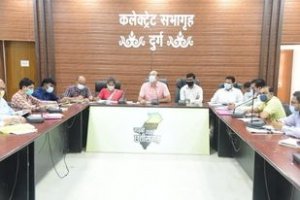 बीएसपी के पिछले हिस्से से आ रहे दूषित पानी की किसानों ने शिकायत की, कलेक्टर नेें दिये जांच के निर्देश