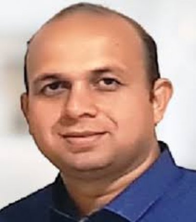 कोविड केयर सेंटर चंदूलाल पहुंचकर कलेक्टर ने देखी व्यवस्था