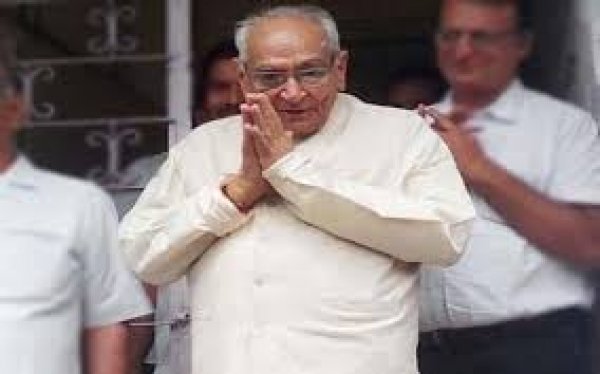 राज्यपाल ने पूर्व मुख्यमंत्री एवं वरिष्ठ राजनेता श्री वोरा के निधन पर गहरा दुख व्यक्त किया