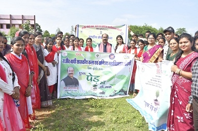 राजीव गांधी महाविद्यालय में दीक्षारंभ एवं वृक्षारोपण कार्यक्रम में शामिल हुए, युवाओं को दिया सफलता का मंत्र