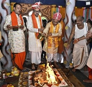 रथयात्रा महोत्सव में शामिल हुए राज्यपाल रमेन डेका