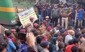 रेलवे में हर साल सैकड़ों पद किए जा रहे सरेंडर तो कैसे होगा रोजगार सृजन...