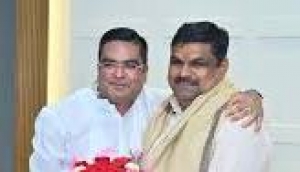 दुर्ग का मासूम और नेताओं की मानवीय परीक्षा: संवेदनशीलता के बीच राजनीति की परछाई