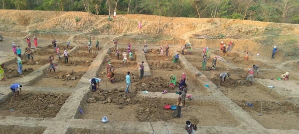 जिले में मनरेगा योजना के तहत इस वर्ष 85 लाख मानव दिवस सृजित करने का लक्ष्य