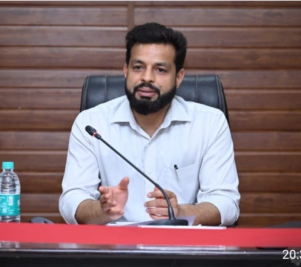 राजस्व विभाग के क्लर्क एवं डाटा ऑपरेटर को लोकल स्तर पर दी जाएगी कंप्यूटर की ट्रेनिंग