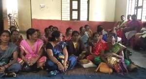 आगनवाड़ी कार्यकर्ता के मांगो को लेकर किए धरने से,अधिकारी हुए नाराज