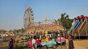 छेरछेरा पुन्नी मेला: आस्था, परंपरा अउ लोक-उल्लास के संग मदकू द्वीप मं गूंजत हवय सांस्कृतिक समृद्धि के स्वर