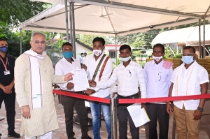 सरपंच संघ की मांग पर मुख्यमंत्री ने बस्तर अंचल में 4 से 5 बड़े स्टील प्लांट खोलने की दी सहमति